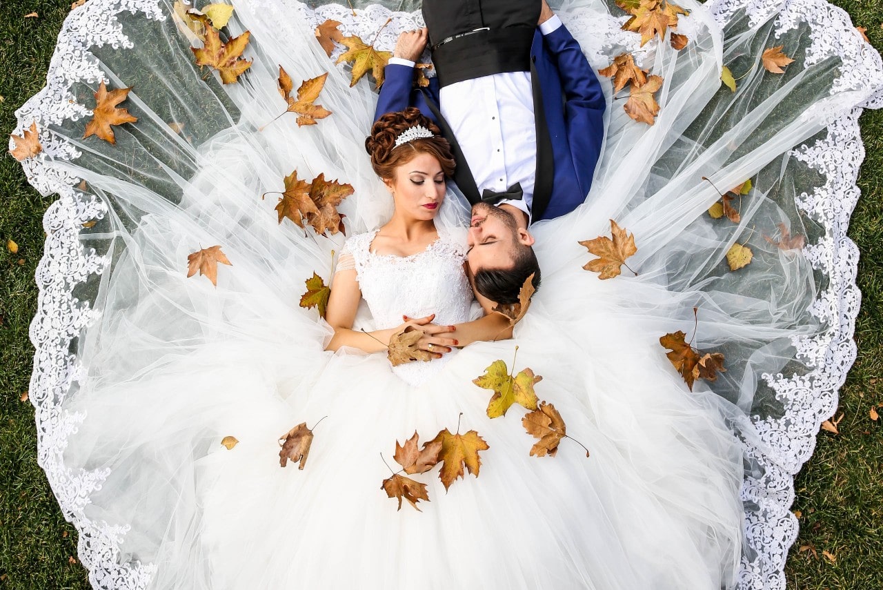 Perfect Fall Wedding Dress Accessories